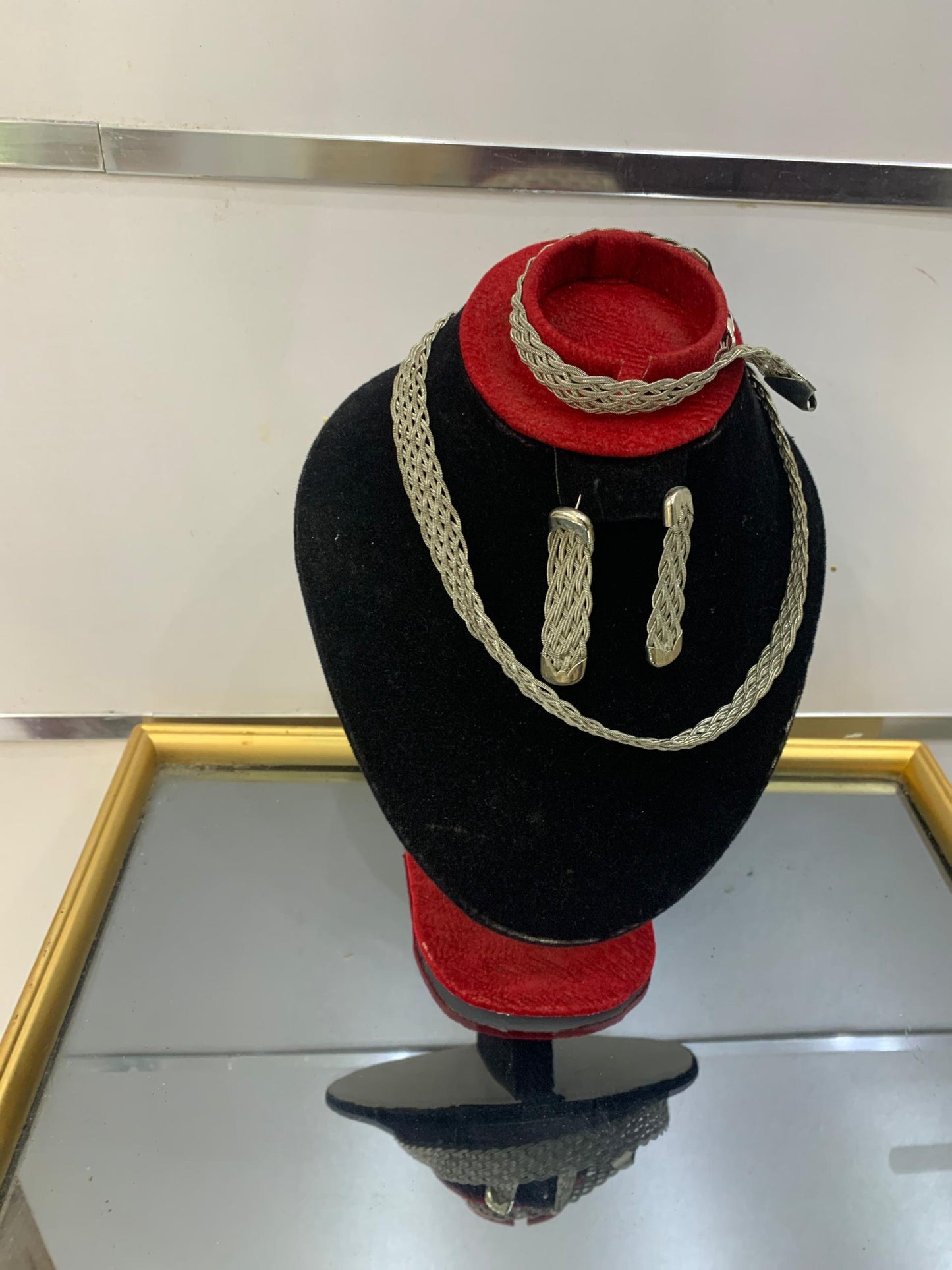 Parure Argentée 3 Pièces – Collier, Bracelet & Boucles