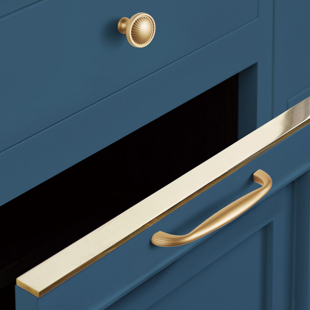 Boutons et poignées d'armoire incurvés minimalistes modernes