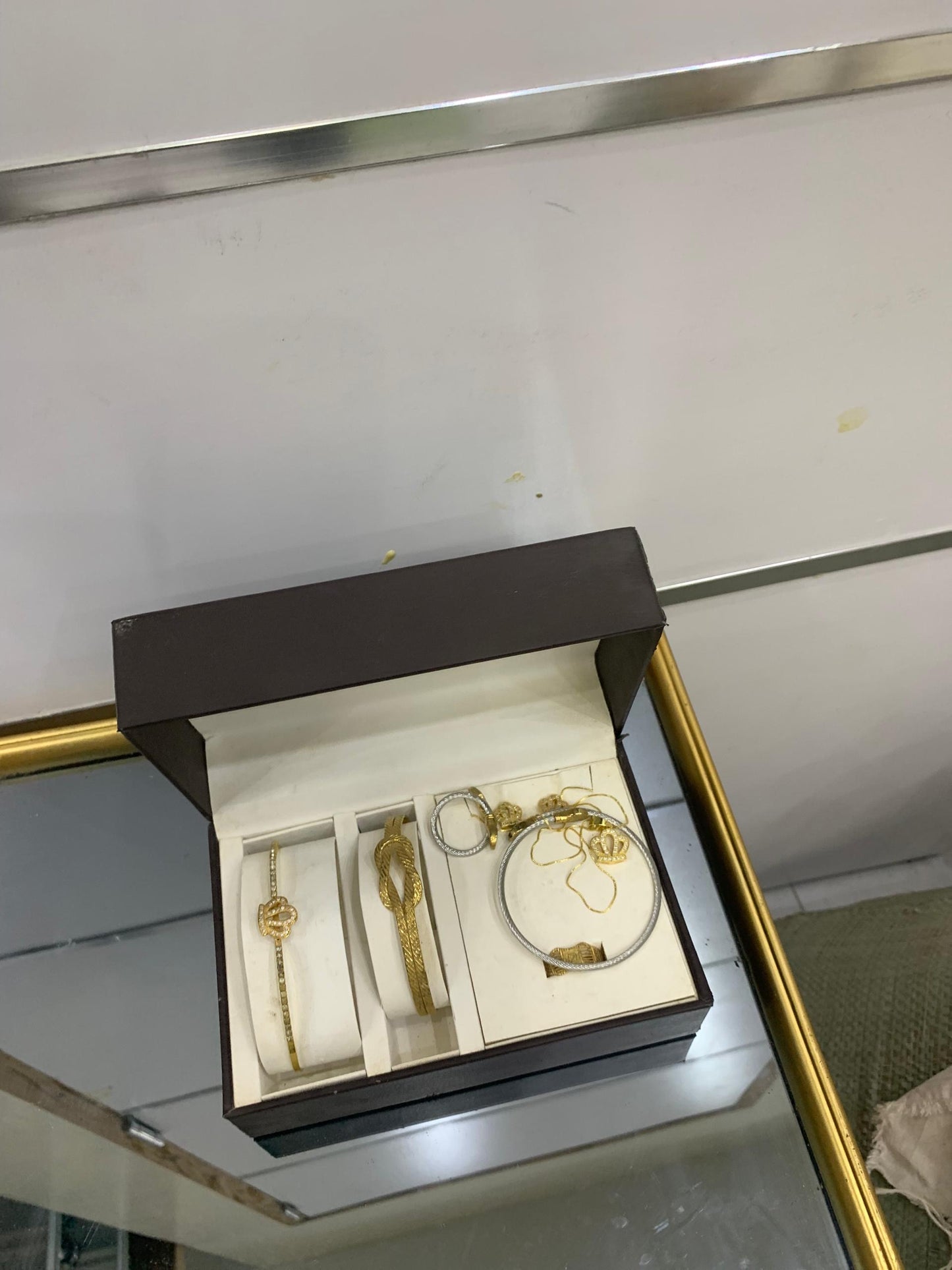 Coffret Parure Royale – 5 Pièces (Or & Argent)