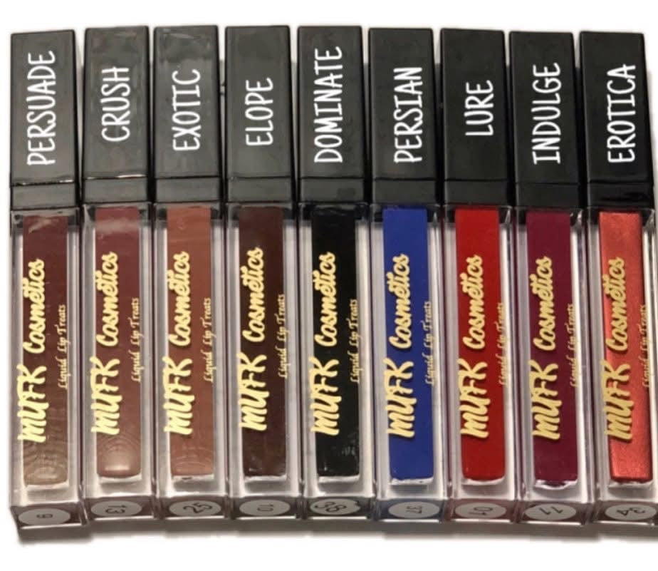 Black Opal Matte Lip Gloss – Tenue longue et couleur intense