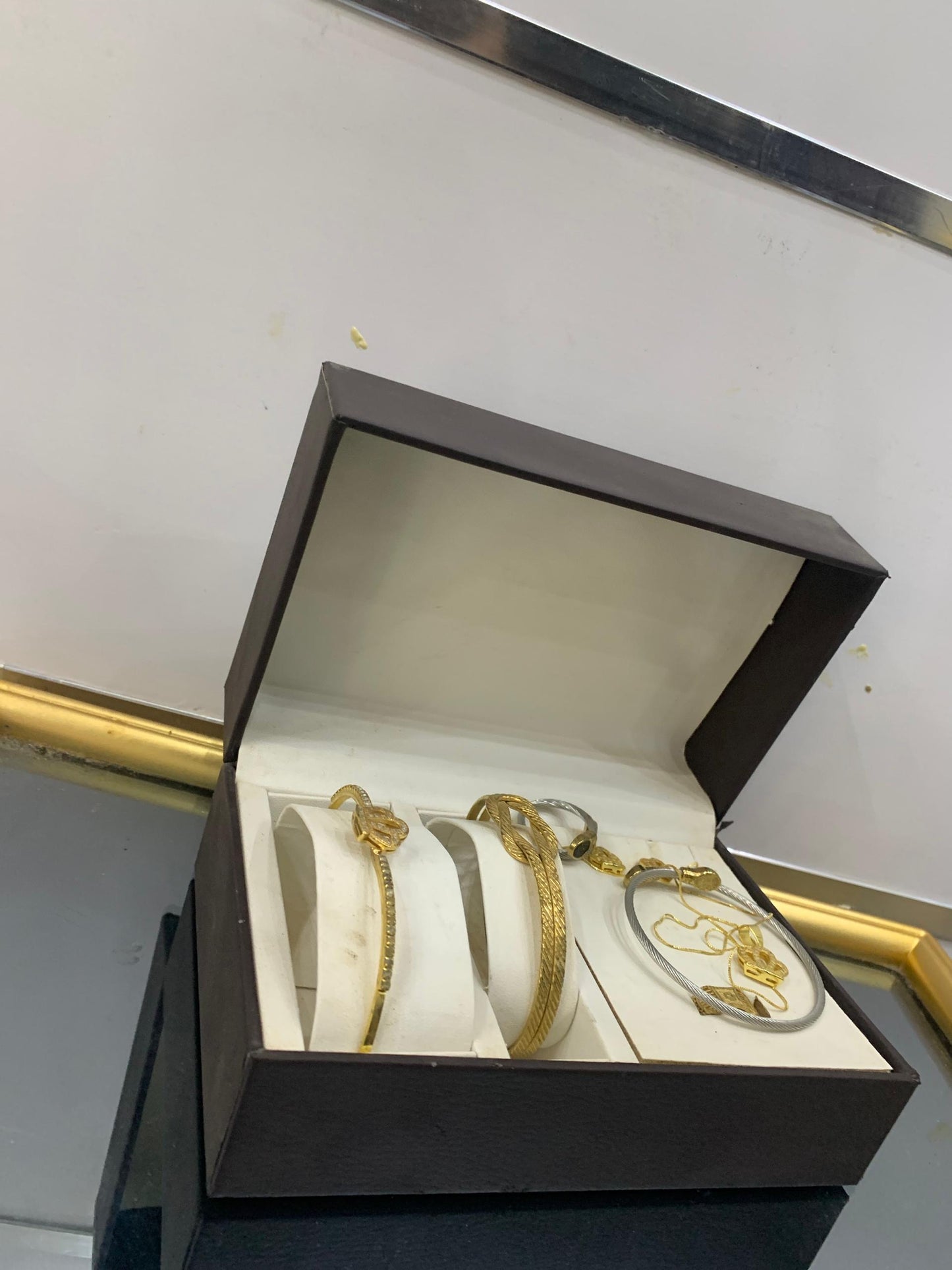 Coffret Bijoux Femme – Ensemble Élégant Doré & Argenté