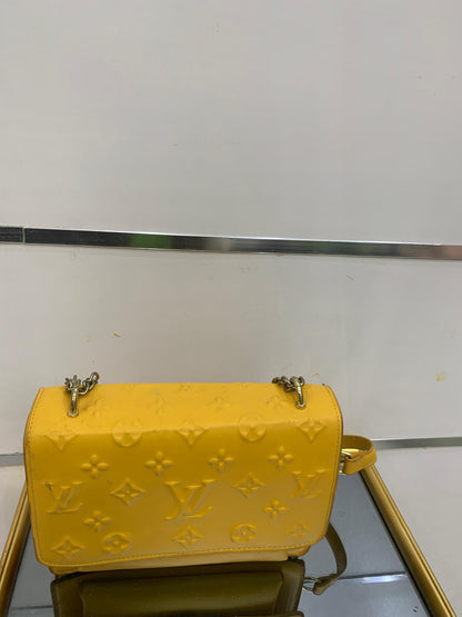 Sac à Main Classy Monogram – Chaîne Dorée