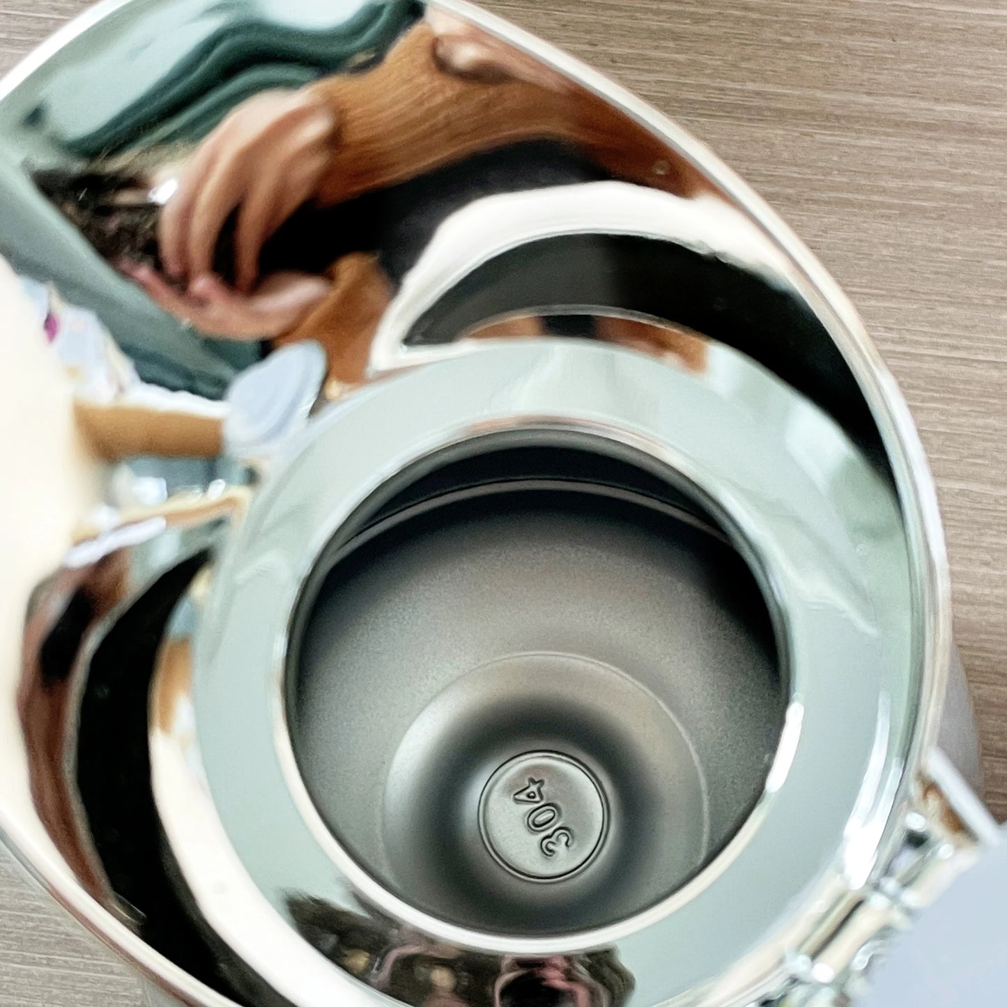 Thermos isotherme classique en acier inoxydable de 2 litres