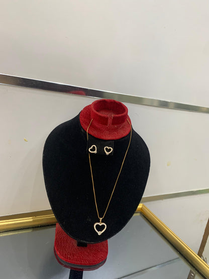 Ensemble Collier & Boucles d’Oreilles Dorés – Élégance Intemporelle