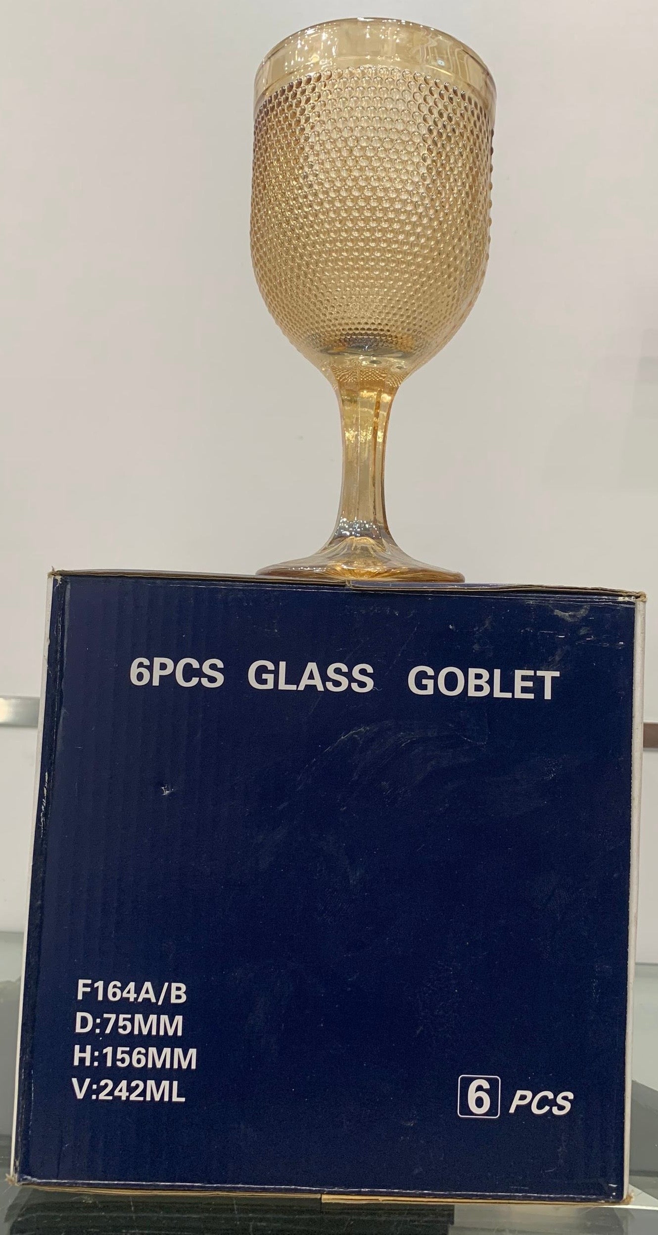 Set de 6 Verres à Pied Texturés – Ambre Doré