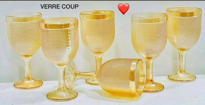 Set de 6 Verres à Pied Texturés – Ambre Doré